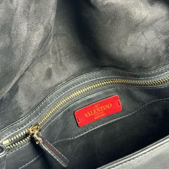 Valentino Garavani $2795 Rockstud Ruched Bloomy Black Leather Bag - Picture 11 of 14